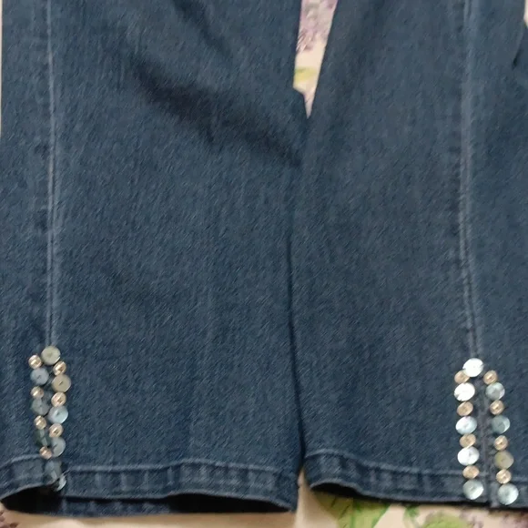 Ruby Rd. Denim Capris - Picture 4 of 5